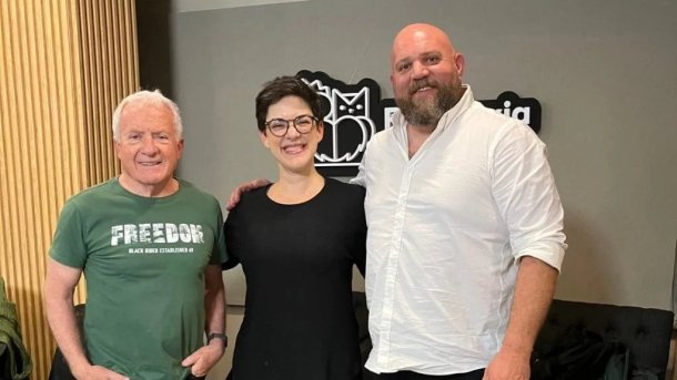 La pareja que combina música y comedia en su show