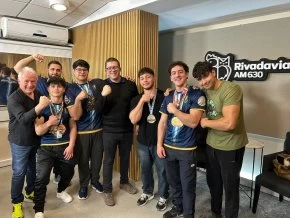 Matías Saggese: entrenador y atleta de lucha de brazos