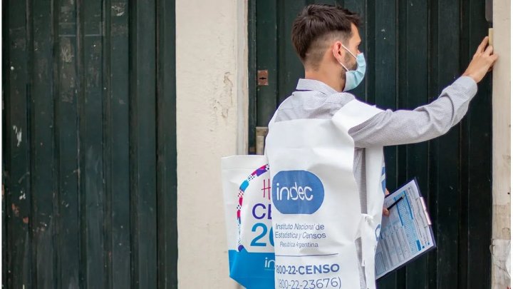Censistas reclaman que aún no les pagaron