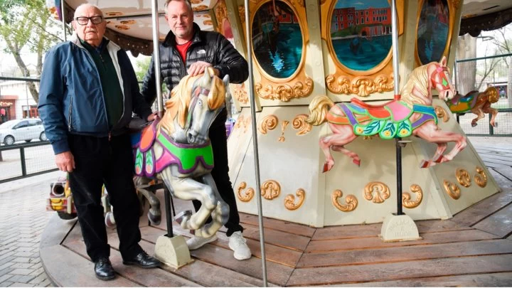 Heredó la calesita de su abuelo, pero tuvo que vender todo para poder vivir y mantener el negocio: &quot;Esto es una pasión&quot;