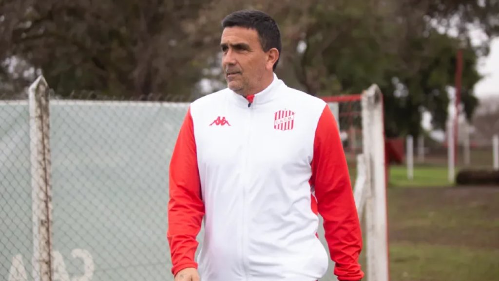 Mariano Campodónico:  &quot;Los jugadores de Gallardo no se ofenden con sus decisiones, tiene un muy buen manejo de grupo&quot;