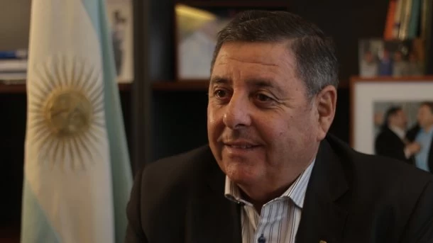 Alfredo De Angeli: "Tenemos un país rico lleno de ciudadanos pobres"