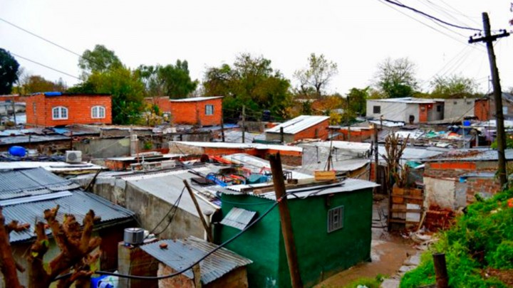 &quot;Sal de la Tierra&quot;, el grupo dedicado a ayudar a las familias de Fiorito