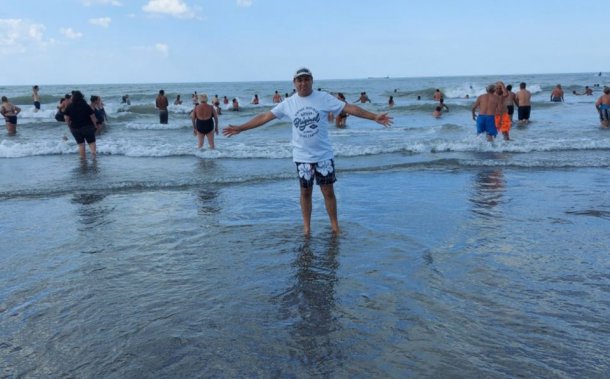 A los 48 años cumplió su sueño de conocer Mar del Plata