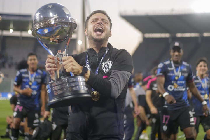 Martín Anselmi: &quot;El fútbol es el deporte en equipo más individual del mundo&quot;