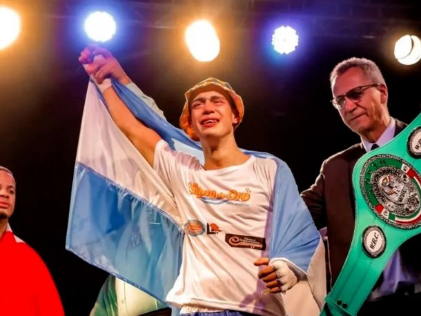Ezequiel Palaversic, de telefonista en una pizzería a campeón mundial juvenil de boxeo