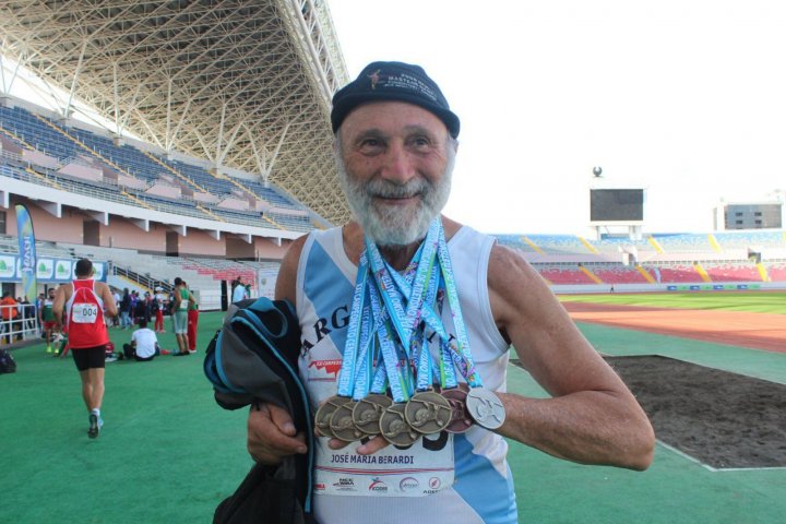 José María Berardi: &quot;La gente que hace atletismo mejora su vida&quot;