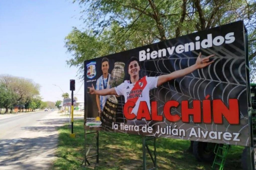 Rubén Costamagna: &quot;Todo Calchín está muy feliz de que Julián Álvarez debute en el Manchester City&quot;