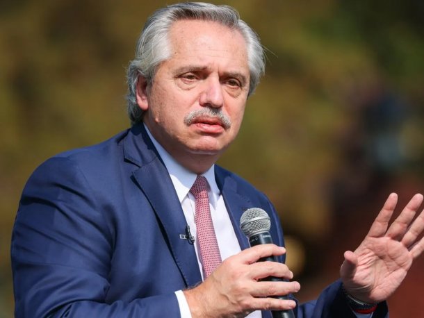 "El Presidente declara una guerra que nadie le cree"