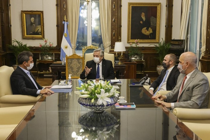 Tras el revés con el Presupuesto, Alberto Fernández convocó a una reunión con Guzmán y Massa