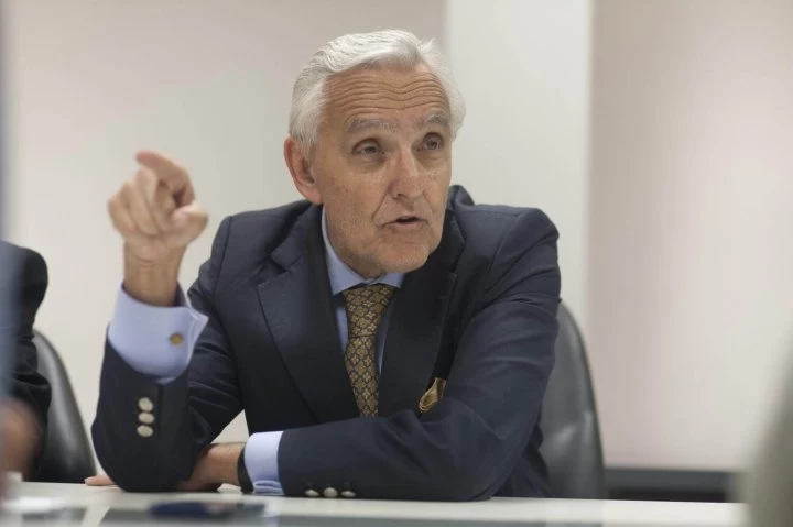 Rosendo Fraga: &quot;Francos negocia por la ley Bases y al mismo tiempo Caputo y Sturzenegger atacan a los políticos&quot;