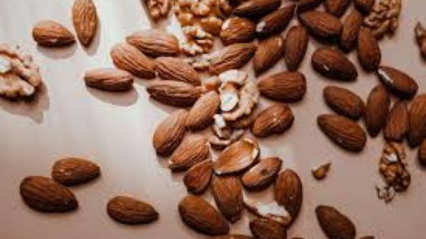 Cintia  Soriano: "Para evitar enfermedades debemos agregar zinc y magnesio a la dieta diaria. La buena alimentación es la clave"