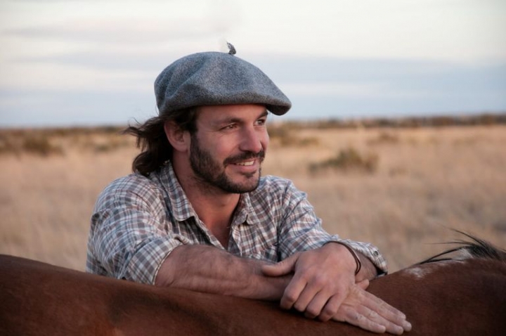 Marcos Villamil, el ingeniero agrónomo que recorre el país a caballo