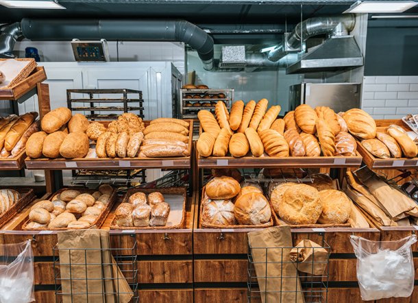 Vende el pan con 30% de descuento a los jubilados que cobran la mínima