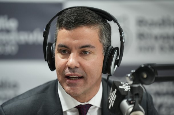 Santiago Peña: "Rechazo el populismo, sea de izquierda o de derecha"