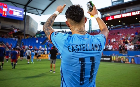 Castellanos: "En la cancha te olvidás del distanciamiento, es imposible"