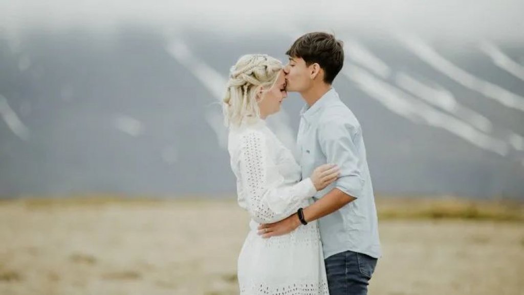 Ella es de Noruega y él es de Neuquén, tienen 18 años y se van a casar en Argentina