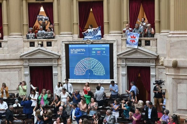 El gobierno aprobó que 800.000 personas cobren jubilación sin tener aportes