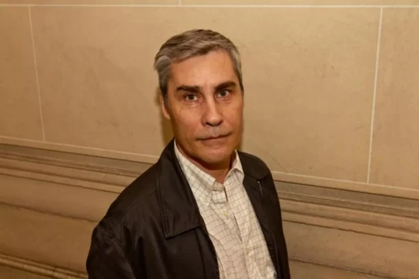 Ezequiel Martínez: "El libro en que se basa la serie "Santa Evita" llevó mucho tiempo de investigación”