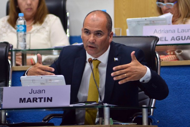 Juan Martin: &quot;Denuncié al rector de la Universidad del Comahue, hay un acto de carácter político”