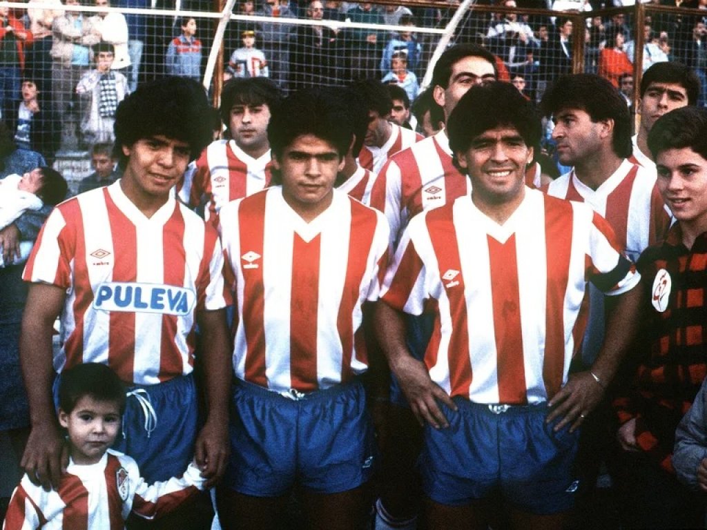 Ocho historias desconocidas de Diego Maradona con sus hermanos