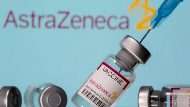 Ignacio Lizasoain: "Los riesgos de sufrir una trombosis por la vacuna de AstraZeneca son mucho menores que los de contraer Covid-19"