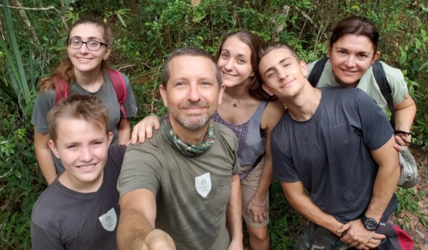 6G: la familia viajera que conoce el mundo cumpliendo sueños