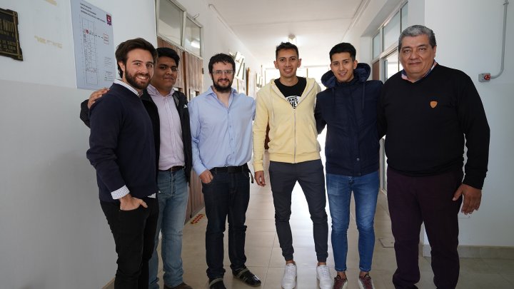 Superaron a la armada de un país europeo en una competencia de la NASA