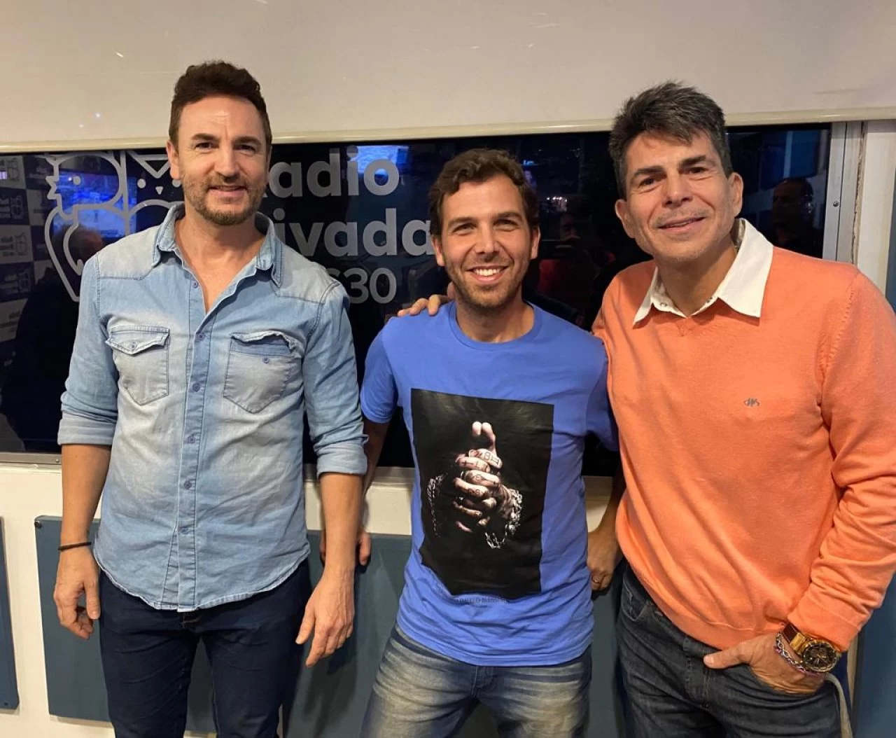 El grupo Héroe en vivo en La Radio Sos Vos Radio Rivadavia AM630