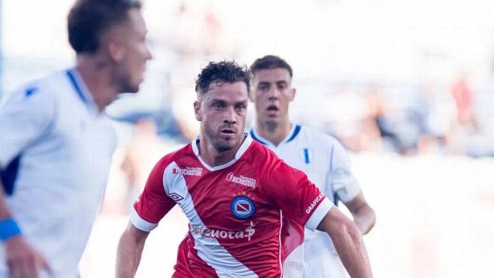 Tomás Molina: &quot;En el fútbol argentino no te podes relajar nunca&quot;