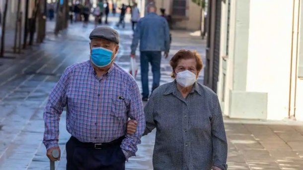 Jubilada denuncia que el monto del bono no alcanza: "No llego al día 15 del mes"