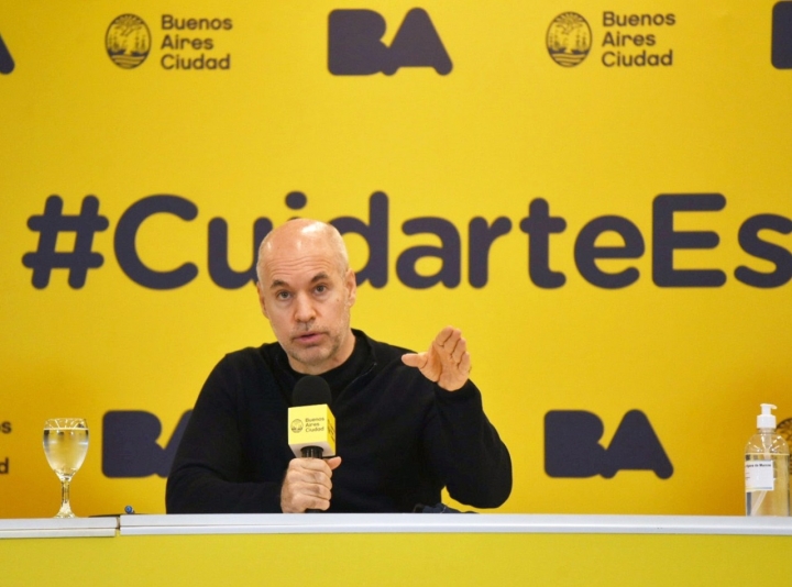 Horacio Rodríguez Larreta: &quot;Vamos a abrir gradualmente los comercios&quot;