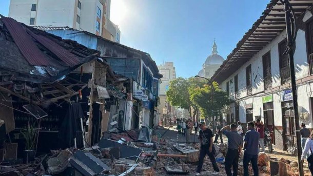 Un terremoto de 7.4 sacudi&oacute; a Colombia :&ldquo;Sent&iacute; que fue m&aacute;s o menos unos dos minutos&rdquo;
