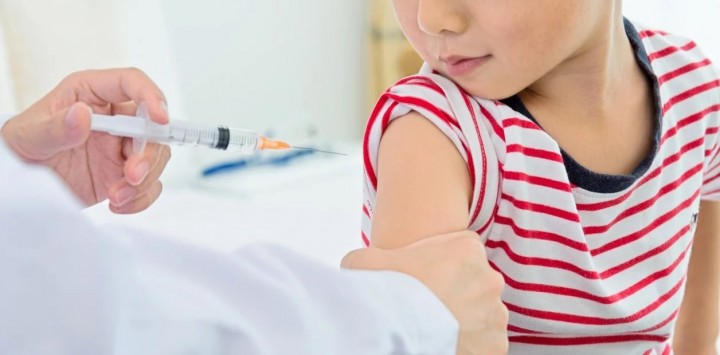 España y Reino Unido aún no tienen autorización para vacunar a niños de entre 3 y 11 años