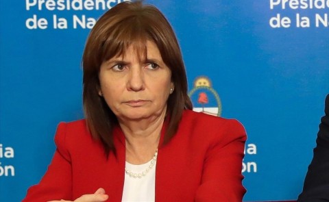 Patricia Bullrich: "El único golpe en la Argentina es el que se dan entre los miembros del Gobierno"