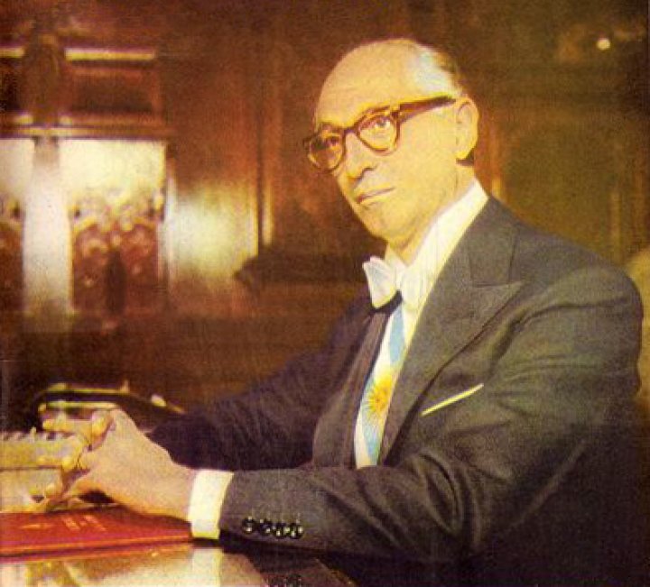 Arturo Frondizi cumpliría 114 años