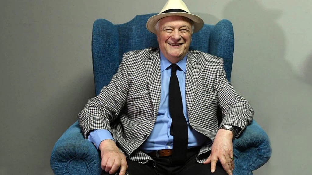 Los recuerdos de Héctor Larrea en los 97 años de Radio Rivadavia