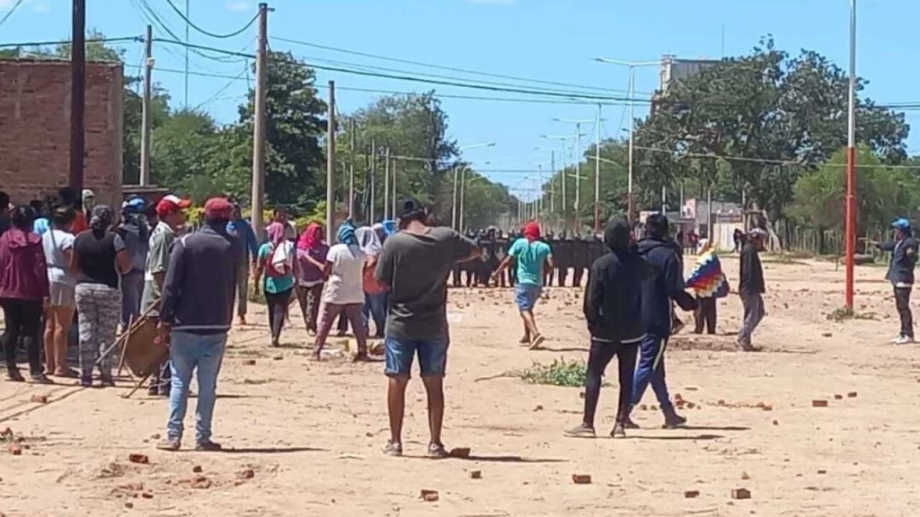 Pueblada en Chaco por un joven wich desaparecido