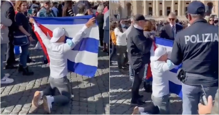 Policías del Vaticano le quitaron la bandera a un ciudadano cubano durante la misa del papa Francisco