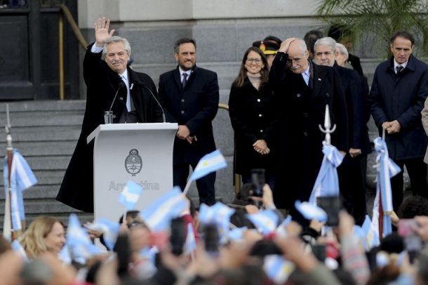 Alberto Fernández en el Día de la Bandera: "Argentina no es ese país sin destino que algunos quieren plantearnos"