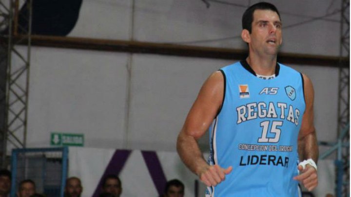 Alejandro Burgos: &quot;Tuve el privilegio de jugar con Scaloni y Ginobilli&quot;