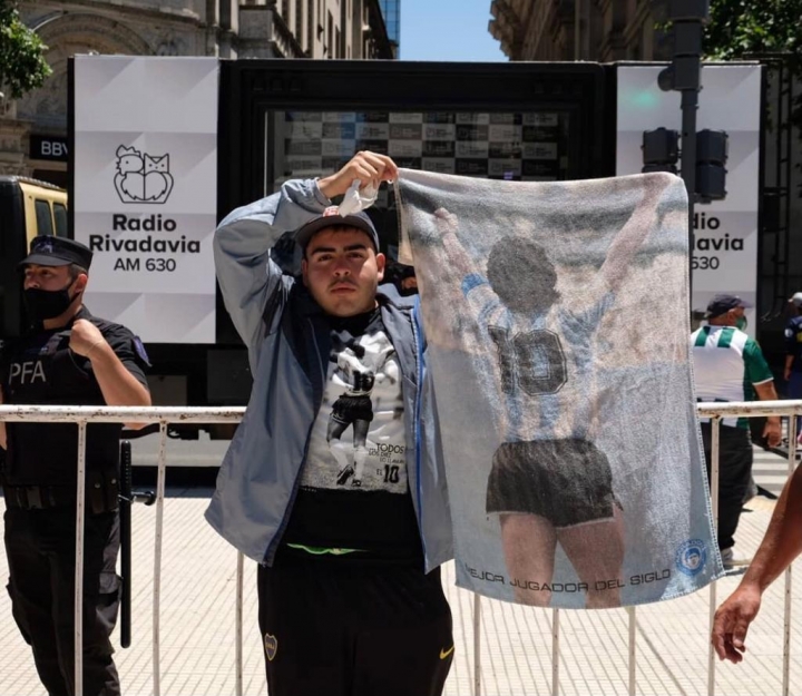 Una multitud despidió a Maradona en Casa Rosada