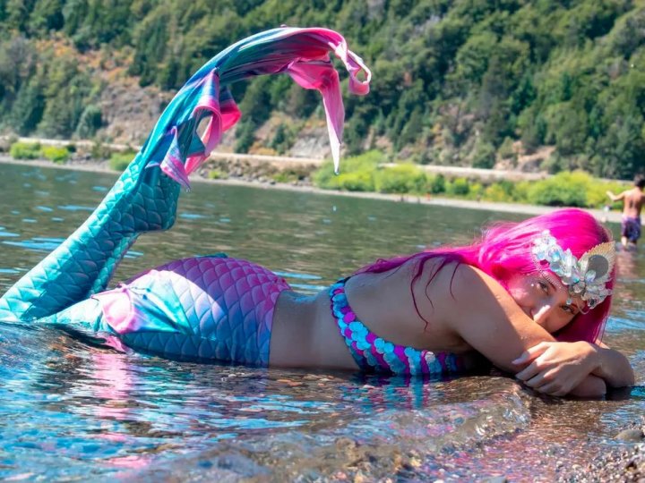 La joven de Esquel que sueña con trabajar como sirena: &quot;Conseguí una monoaleta y entreno para eso&quot;