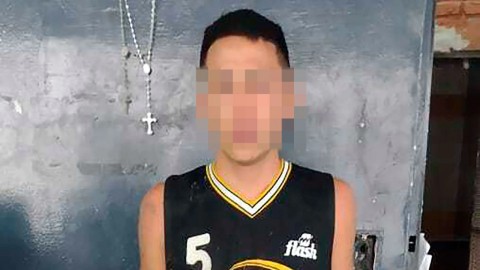 Un joven de 17 años fue detenido 56 veces y dice que trabaja para Guille Cantero, el líder de "Los Monos"