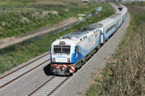 El tren de pasajeros Rosario-Retiro demorará más de 8 horas