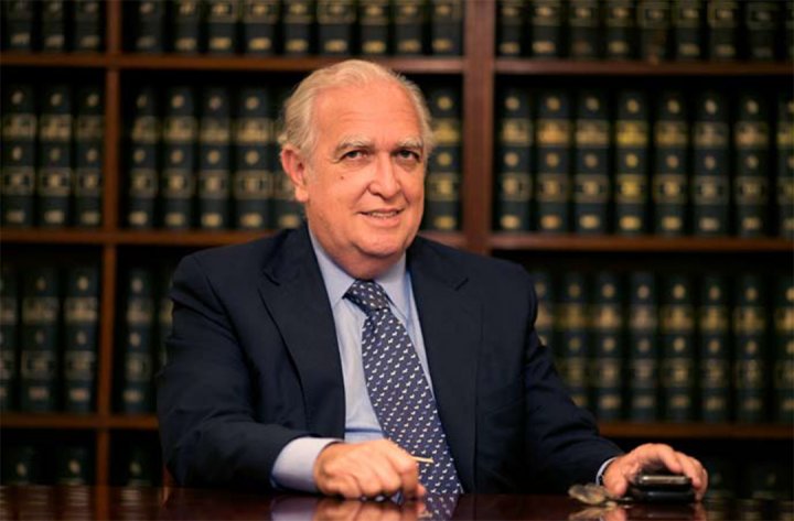 Ricardo Gil Lavedra: &quot;La Constitución marca como un gran camino el cual puede ser transitado por gobiernos de distintas ideologías&quot;