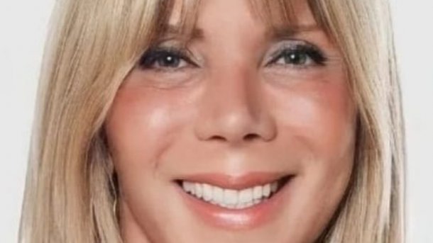 Adriana Brodsky: "Me emociona el cariño del público, hasta me esperan en la puerta del teatro vestidos del Manosanta”