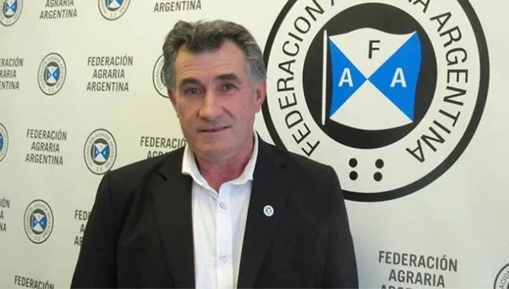 El presidente de la Federación Agraria criticó el dólar soja y pidió por un único valor de la divisa extranjera