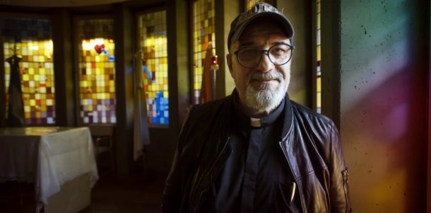 Padre César: "Francisco se tuvo que bancar que le dijeran que era el anticristo"