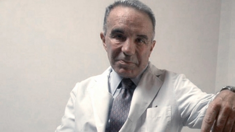 Alfredo Cahe: "Luque no supo qué contestarme cuando le pregunté si había que evacuar el hematoma de Maradona"